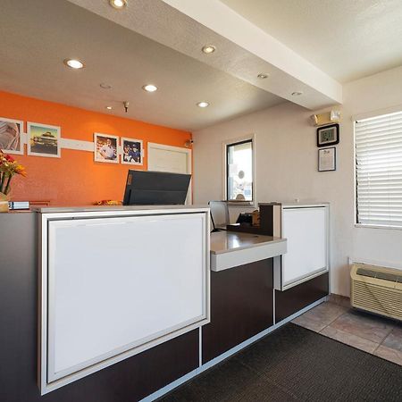 Americas Best Value Inn & Suites Humble Exteriör bild