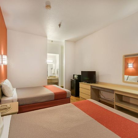 Americas Best Value Inn & Suites Humble Exteriör bild