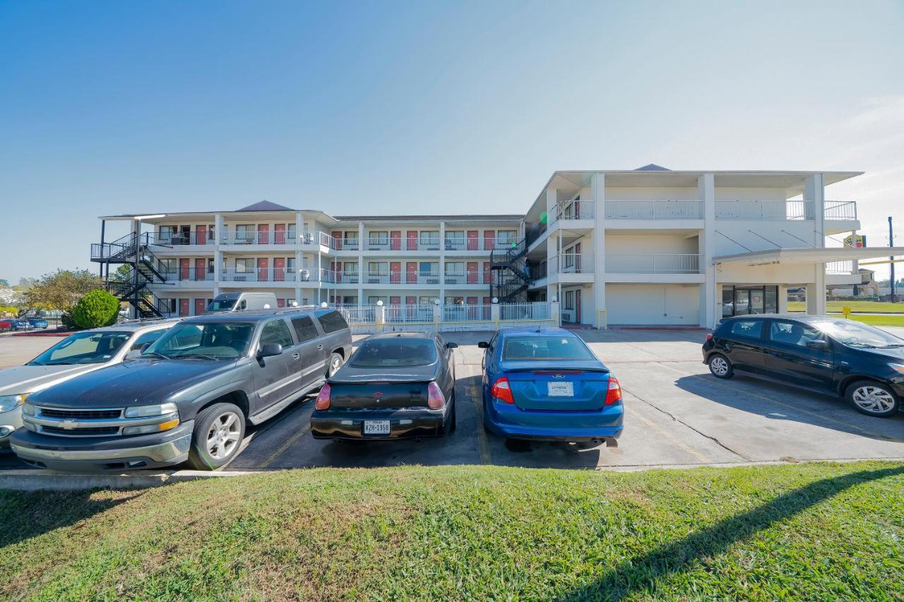 Americas Best Value Inn & Suites Humble Exteriör bild
