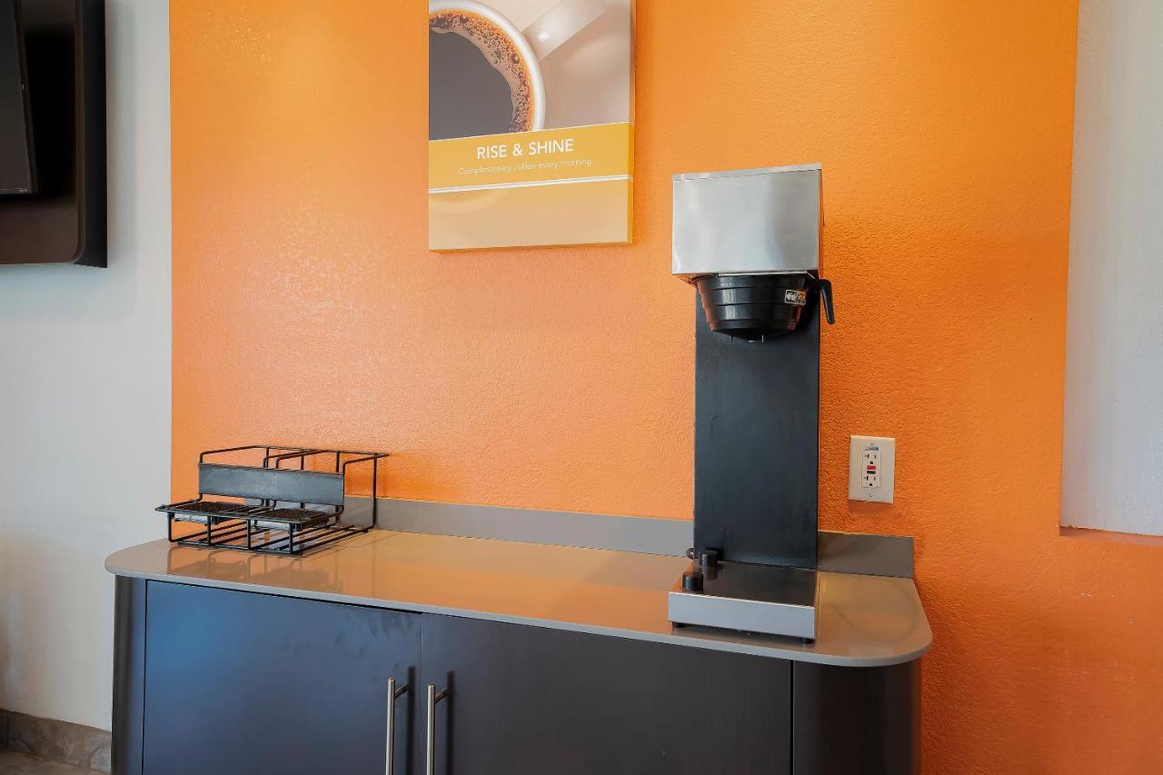 Americas Best Value Inn & Suites Humble Exteriör bild