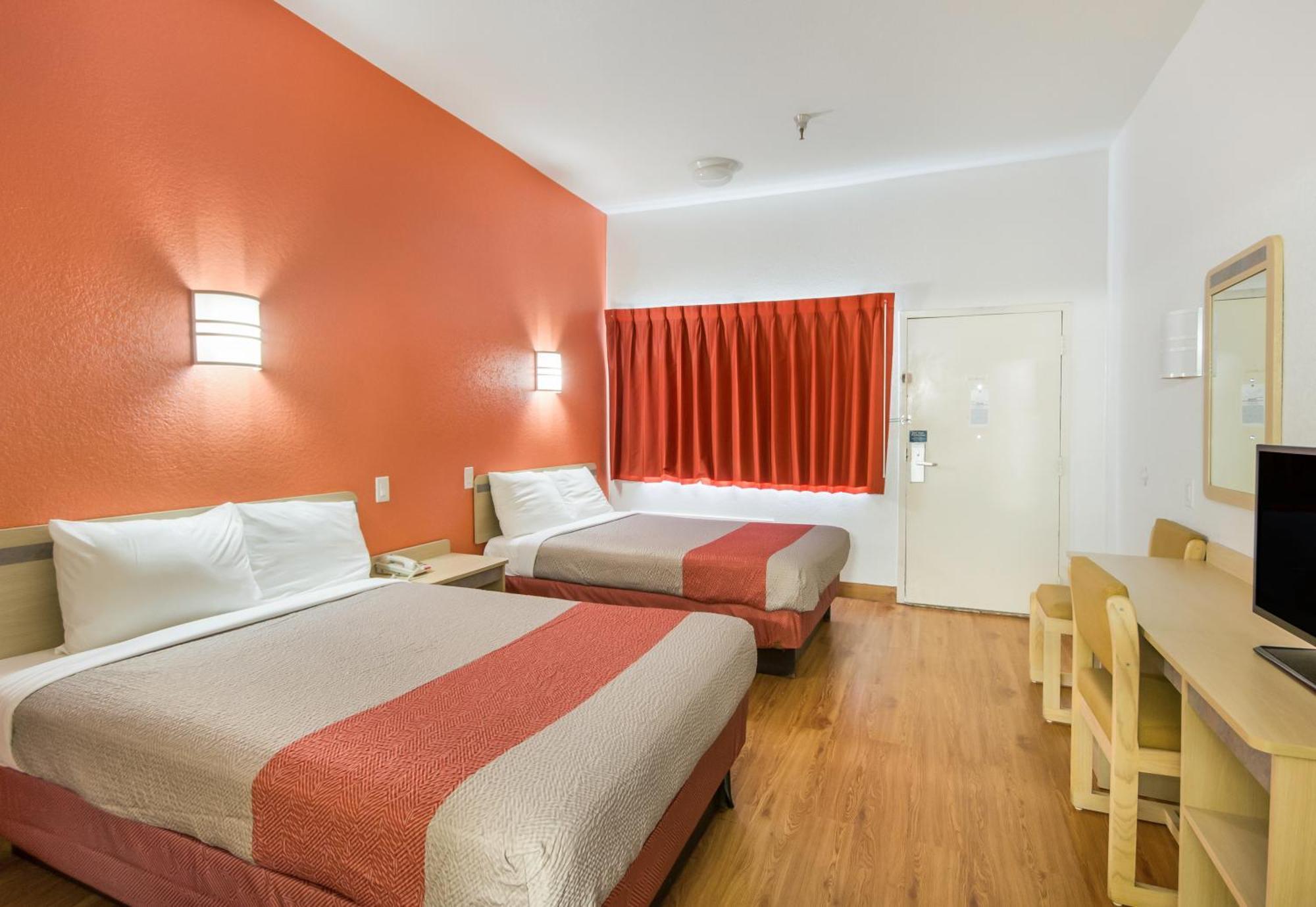 Americas Best Value Inn & Suites Humble Exteriör bild