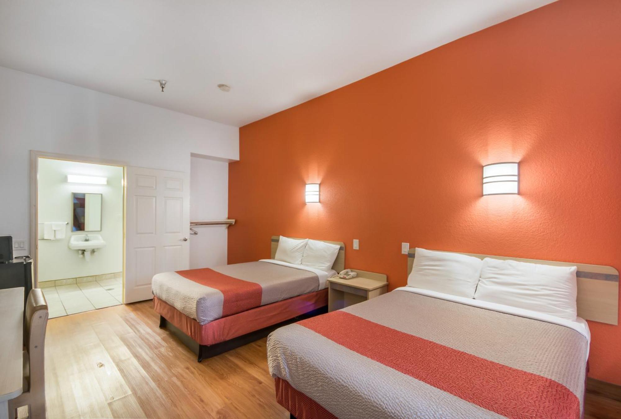 Americas Best Value Inn & Suites Humble Exteriör bild